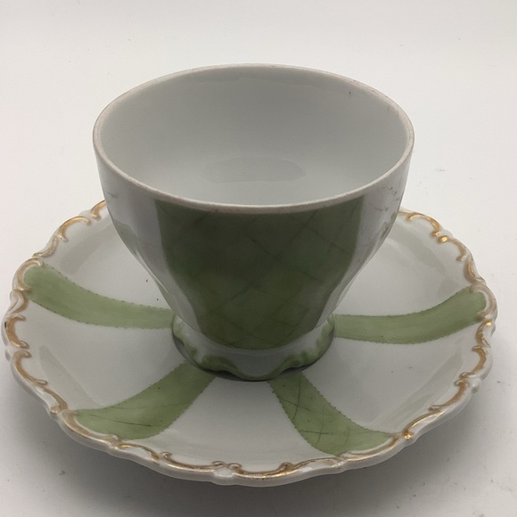 Vintage Bavaria Seltzmann Weiden Hand-Painted Cup and Saucer - Picture 5 of 15